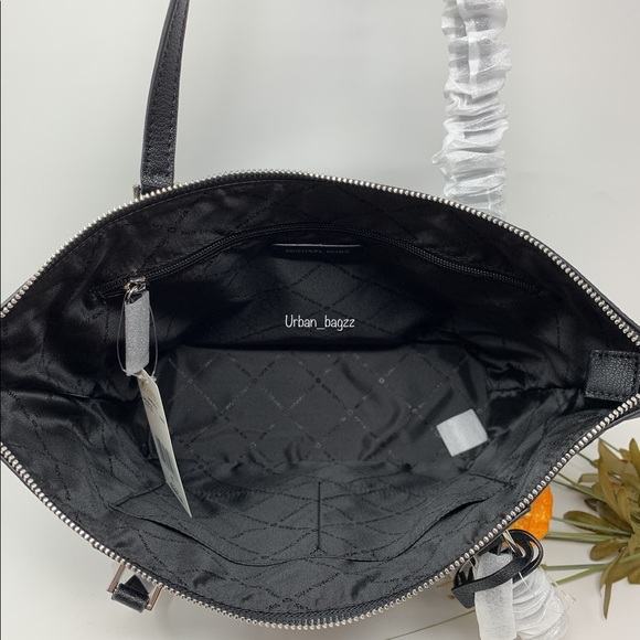 Michael Kors Charlotte Large Top Zip Tote - Picture 6 of 9